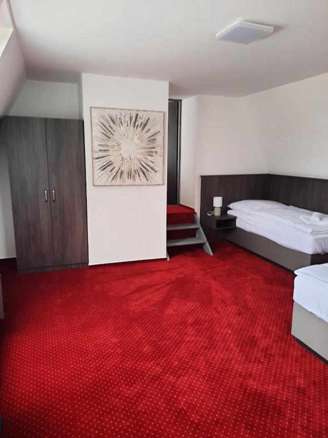 Hotel Orka Моравска-Тршебова Экстерьер фото