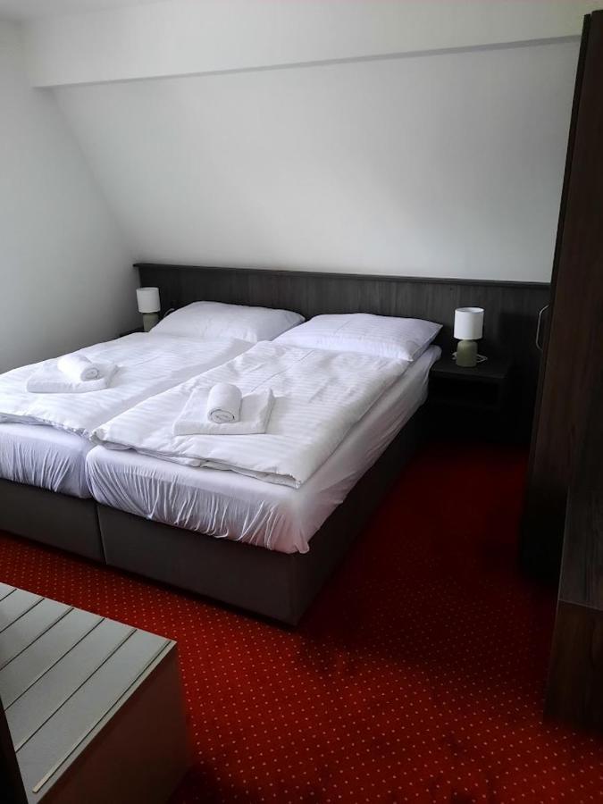 Hotel Orka Моравска-Тршебова Экстерьер фото